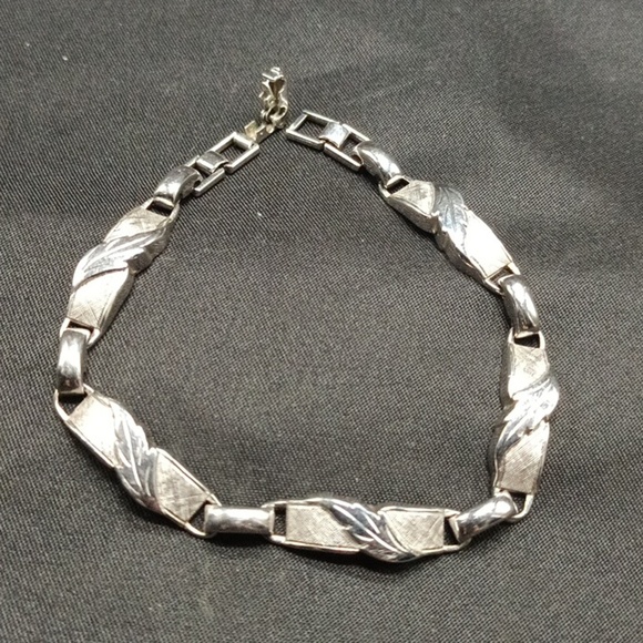 Sterling Silver Feather Bracelet - Picture 1 of 4